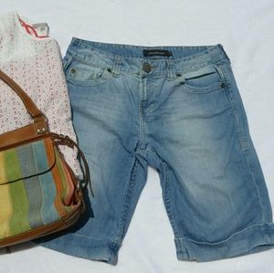 Calvin Klein Cropped Jeans